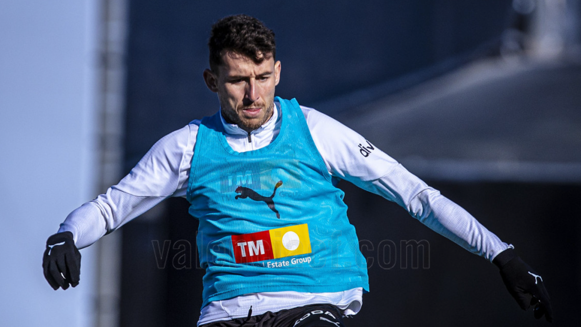 Dani Raba entrenando este sábado en Paterna