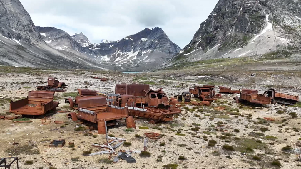 El verdadero secreto de Groenlandia: Paco Acedo muestra imágenes inéditas de las antiguas bases militares de la isla Cuarto Milenio Temporada 21 Top Vídeos 759