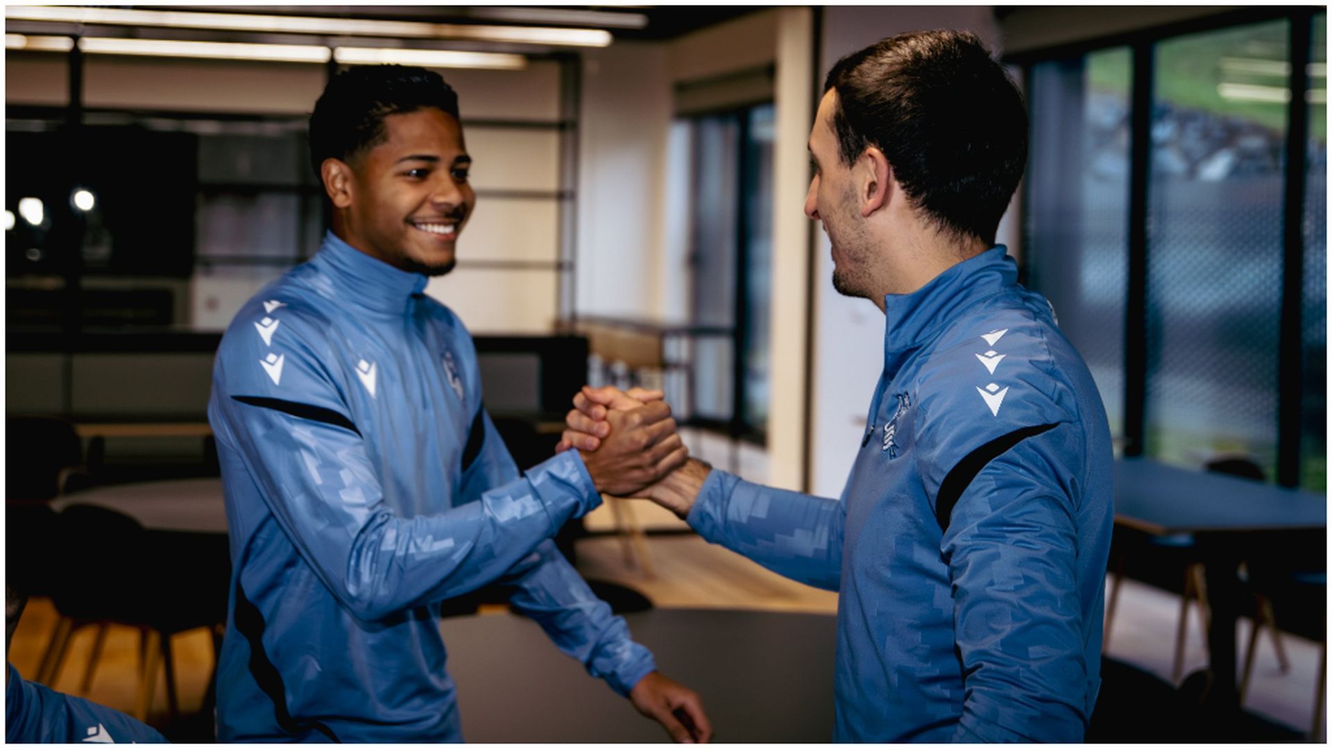 Wesley Gassova y Mikel Oyarzabal