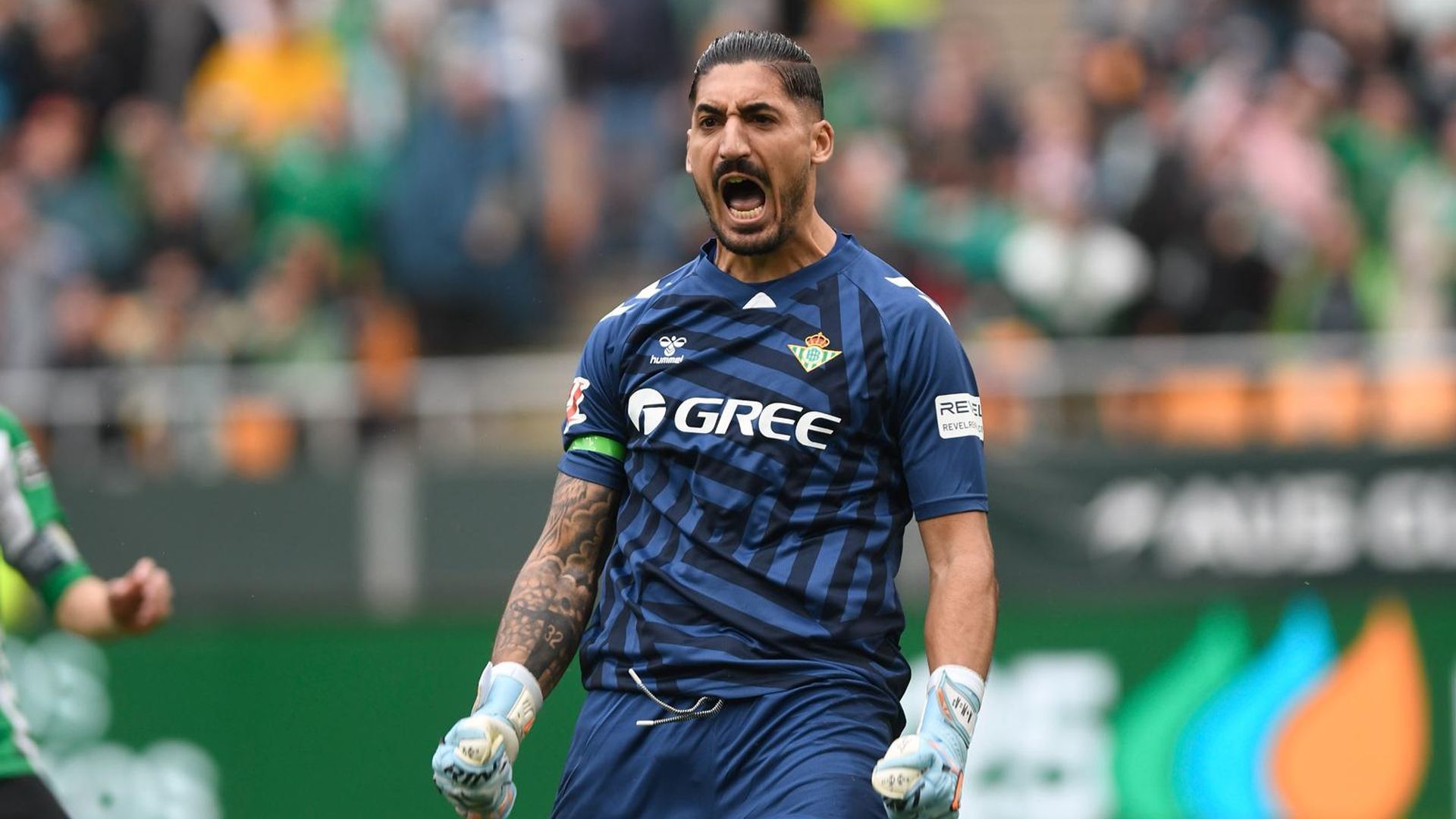 Álvaro Valles, ante el Valencia.