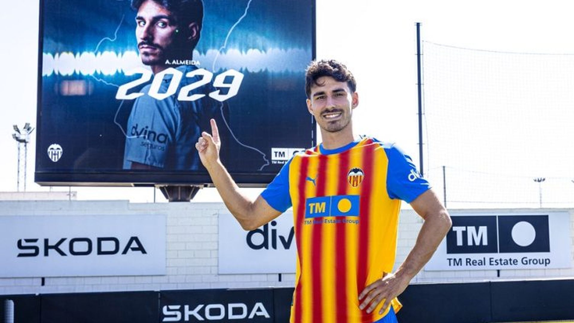 André Almeida renueva con el Valencia CF