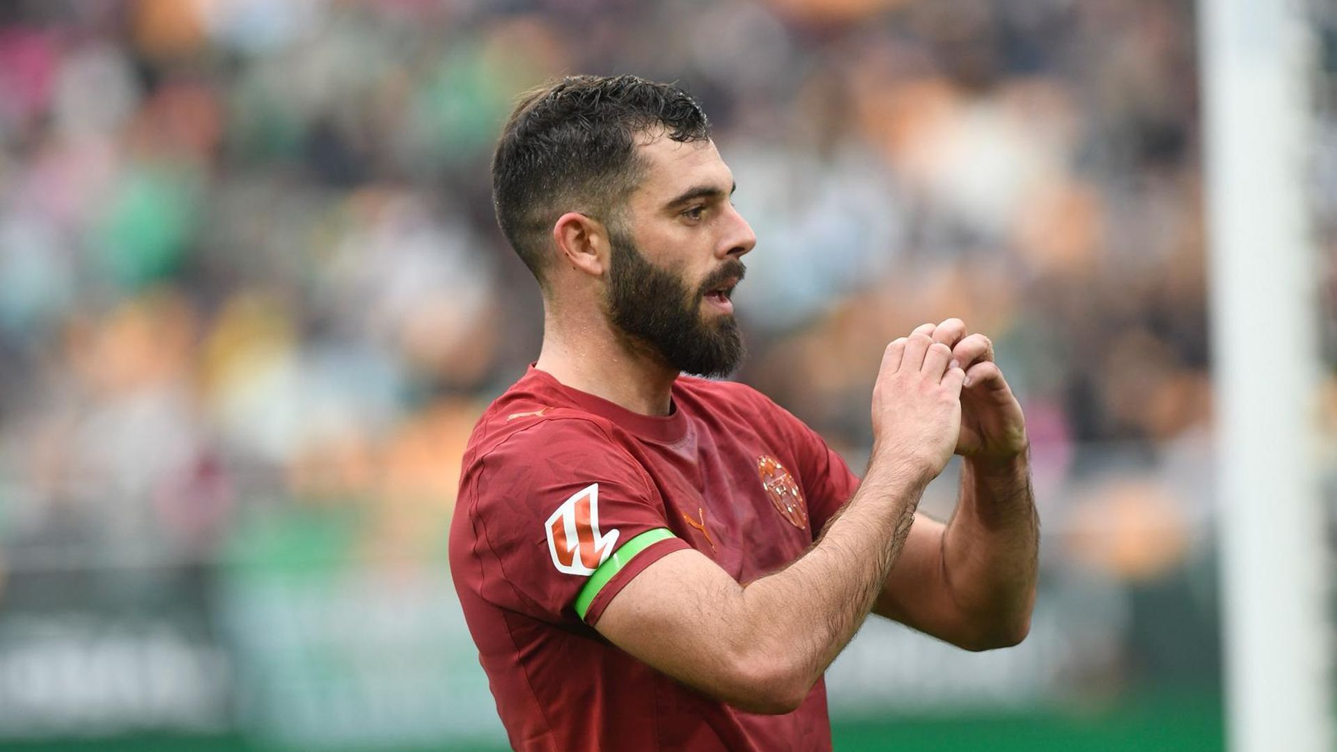 Luis Rioja marca ante el Real Betis y no lo celebra