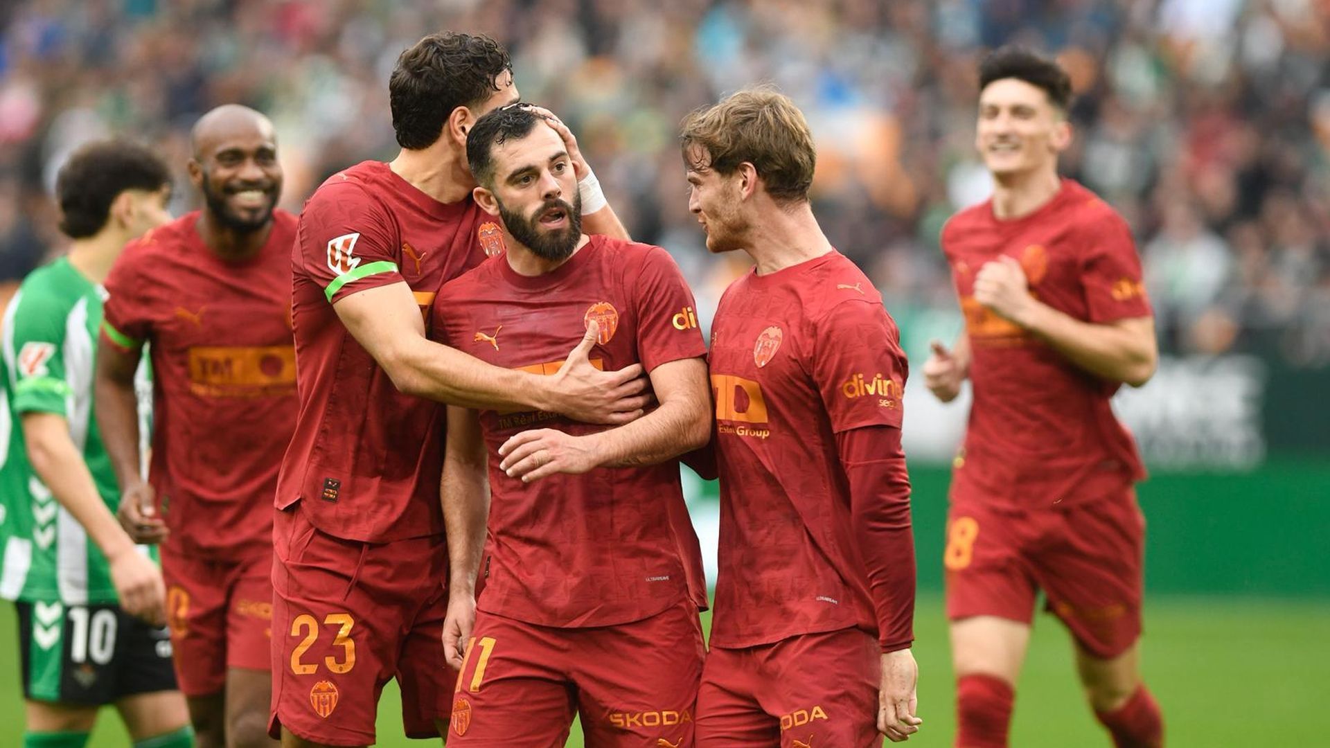 Luis Rioja marca ante el Real Betis y no lo celebra