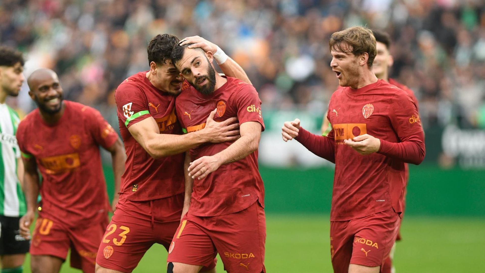 Luis Rioja marca ante el Real Betis y no lo celebra Luis Rioja marca ante el Real Betis y no lo celebra