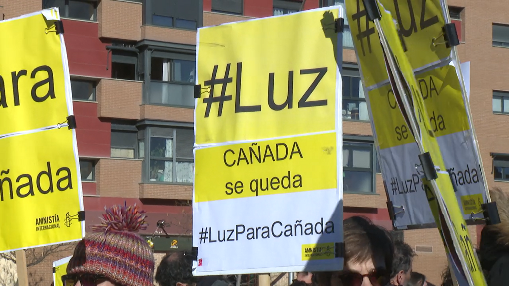 Una marcha exige el fin de los derribos en la madrileña cañada real, que deja a sus vecinos en la calle