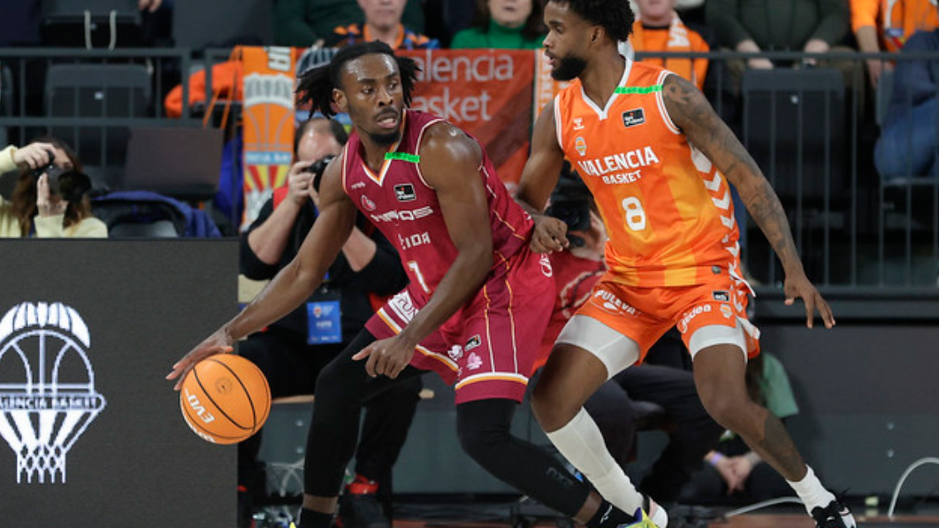 Valencia Basket pasa el rodillo por encima del Lleida (101-65)