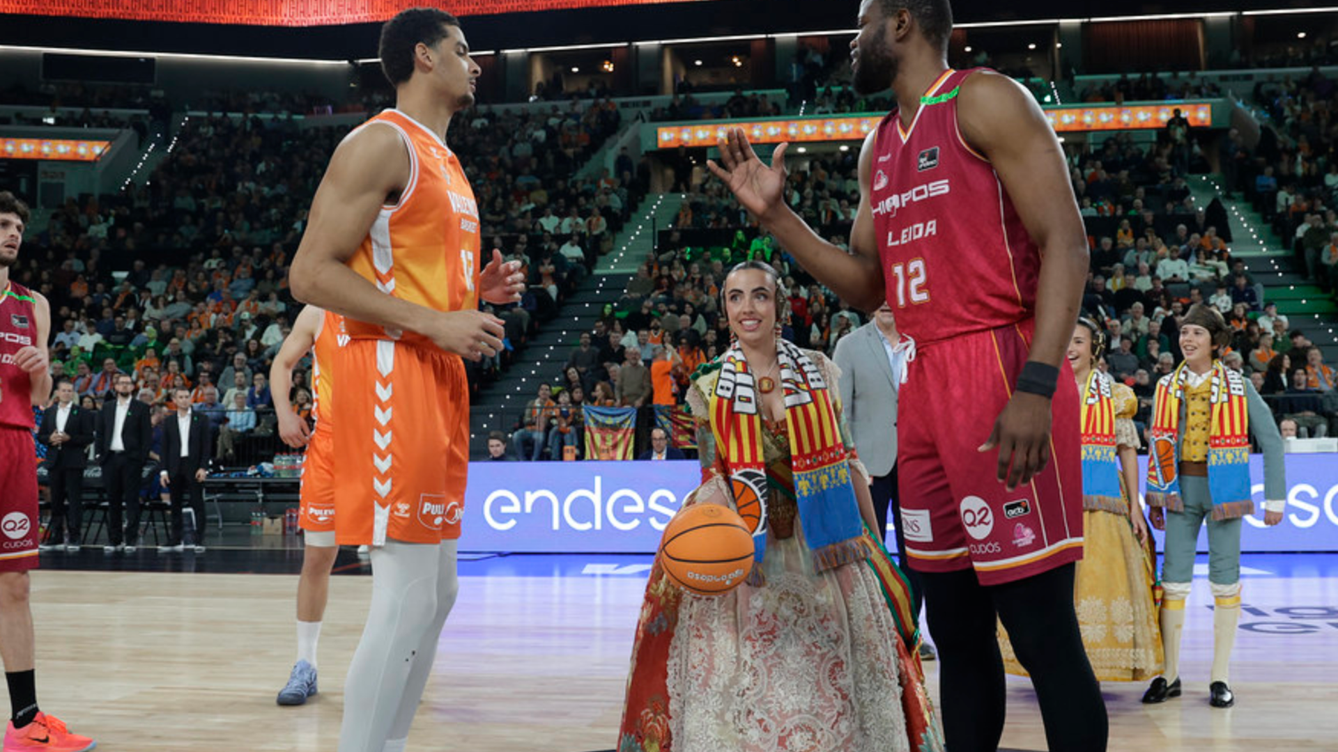 Valencia Basket pasa el rodillo por encima del Lleida (101-65)