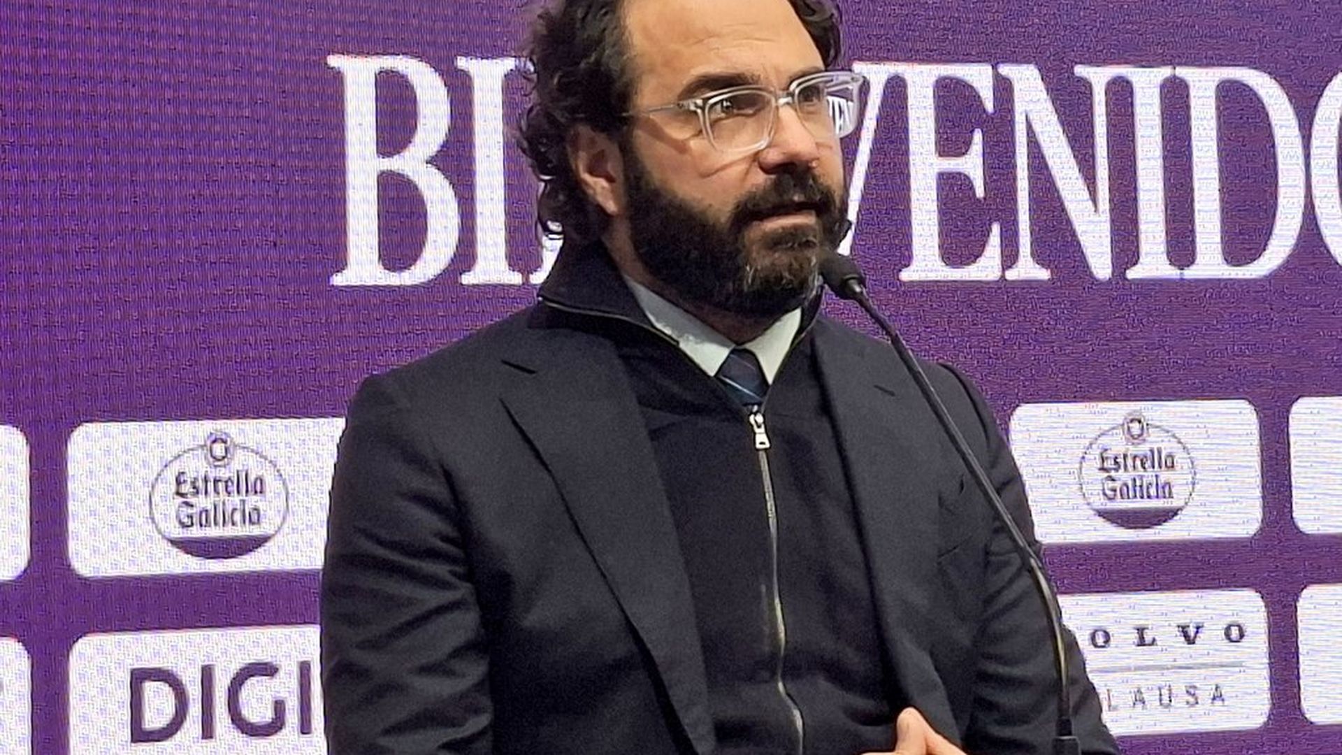 Víctor Orta, en la presentación de vegard Erlien. Víctor Orta, en la presentación de vegard Erlien.