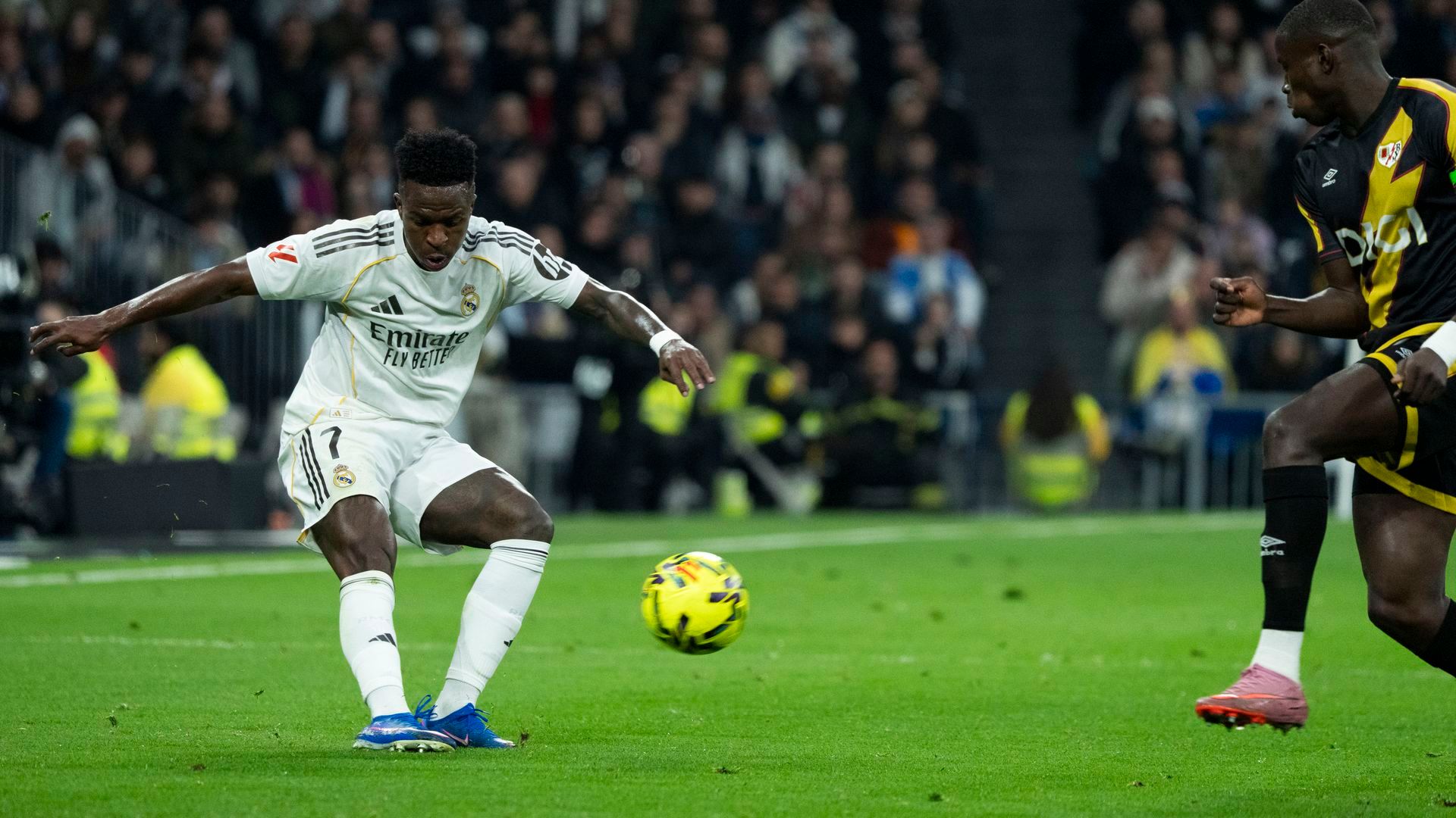Vinicius ante el Rayo en el Bernabéu