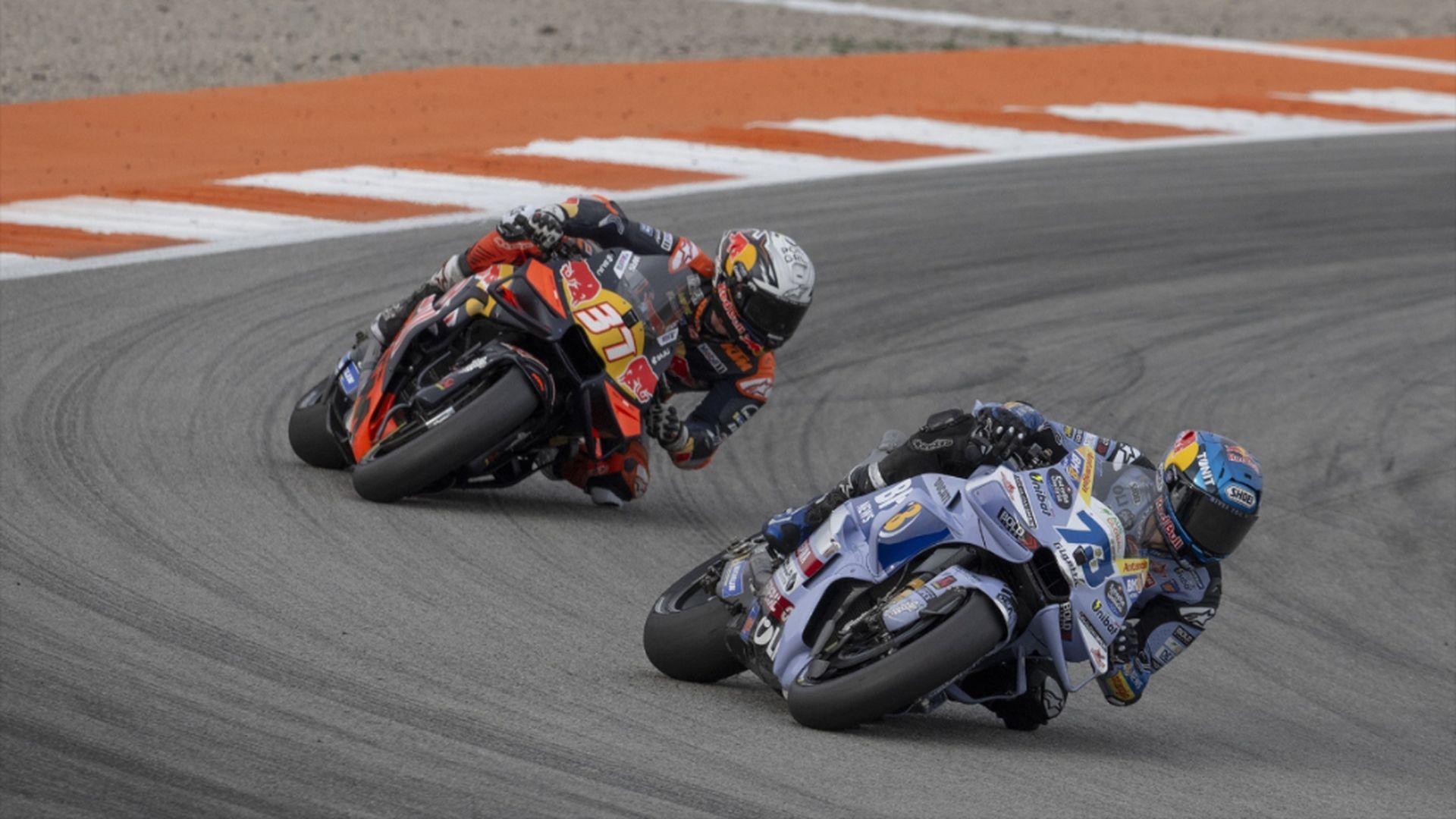 Álex Márquez y Pedro Acosta, en MotoGP 2025