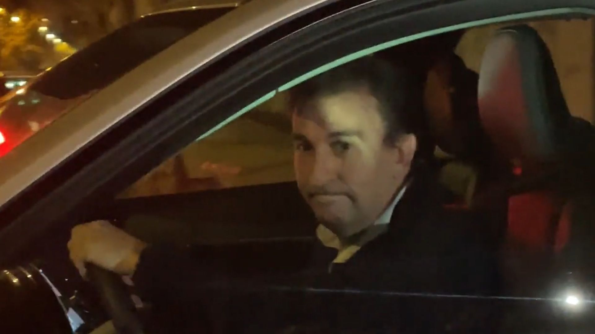 Catalán abandona la ciudad deportiva del Betis.