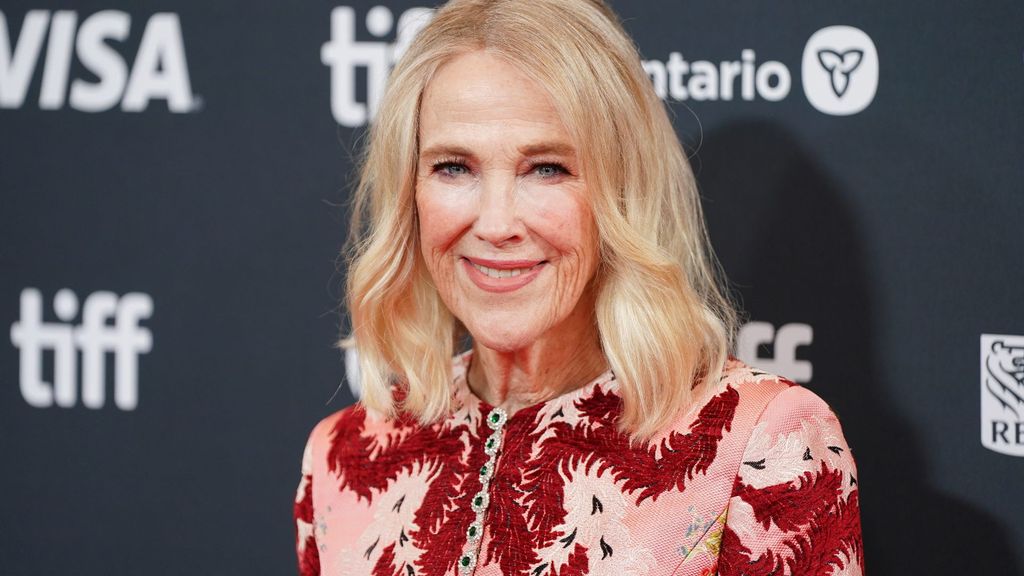 Catherine O'Hara recibe el premio póstumo a mejor actriz en televisión