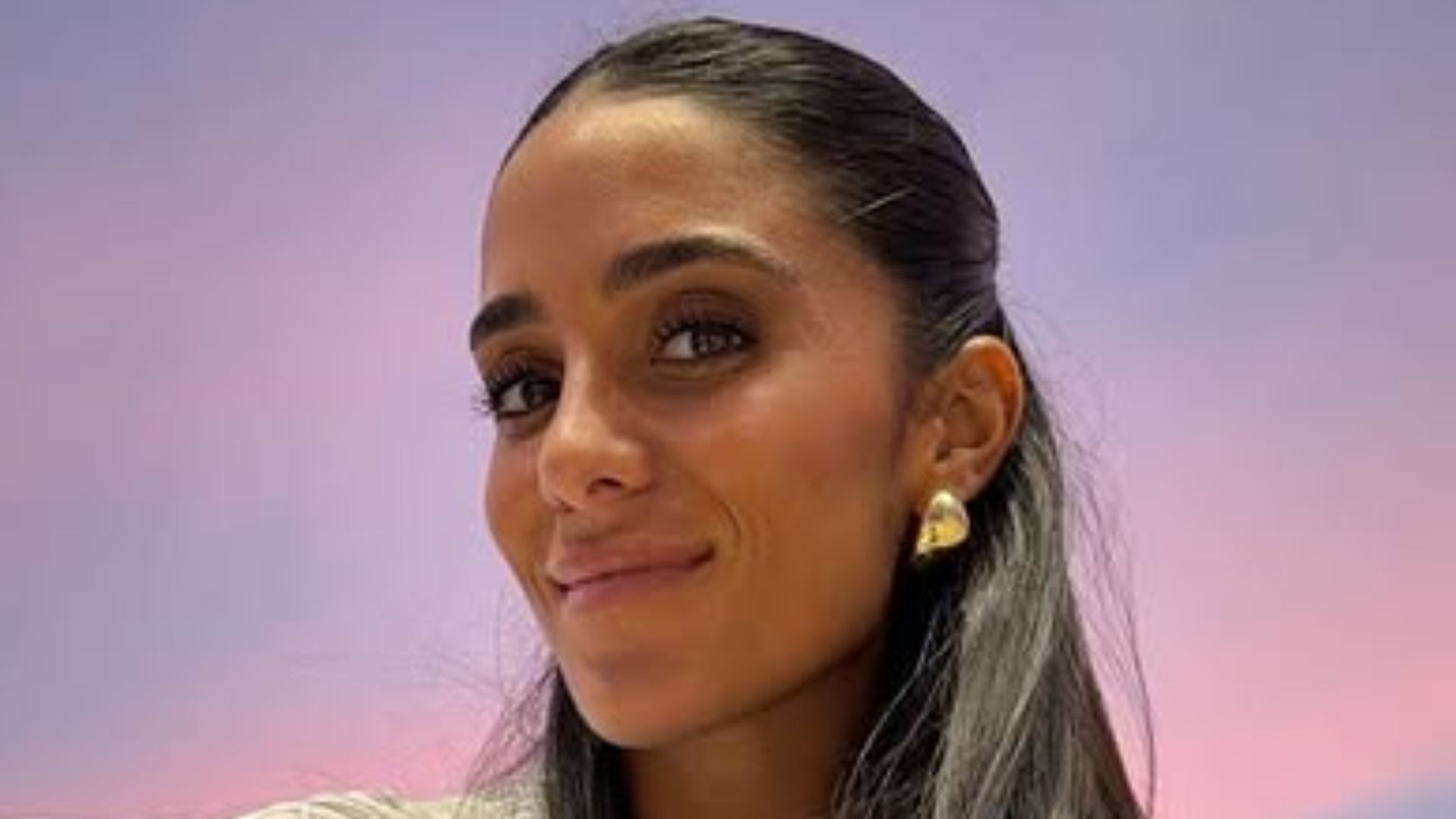 Claudia Martínez rompe a llorar desconsoladamente en su último viaje: "Me parte el corazón"