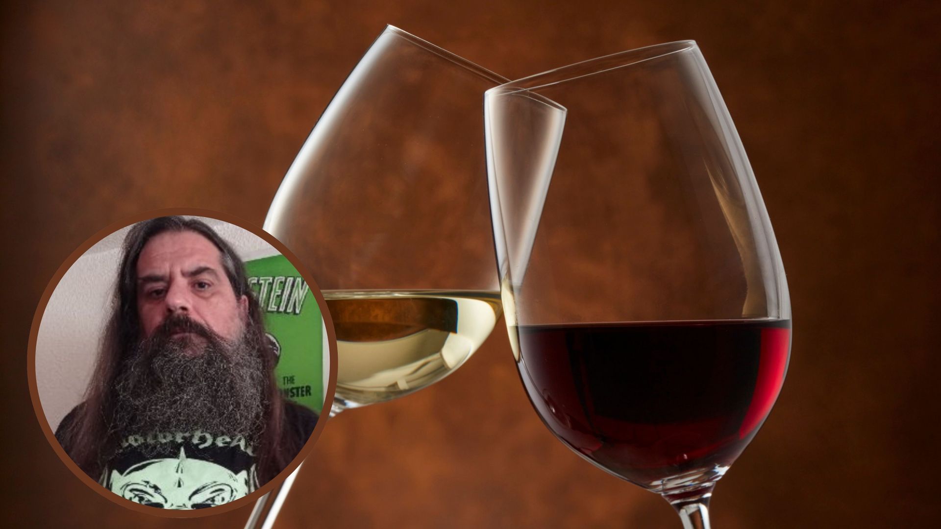 Copas de vino; delante, el autor de 'Vinagre', Jorge Matías