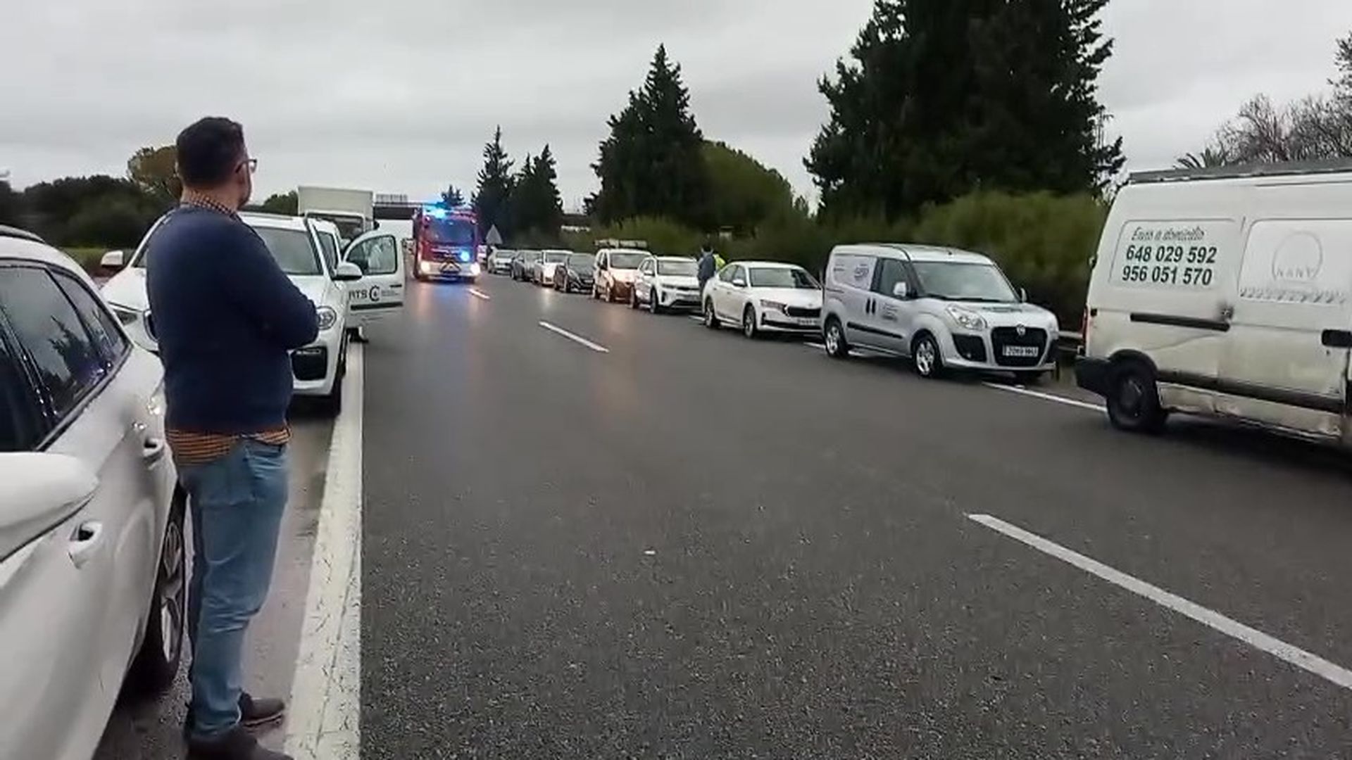 Cortada la AP-4 sentido Cádiz por desprendimientos provocados por las intensas lluvias entre Los Palacios y Las Cabezas