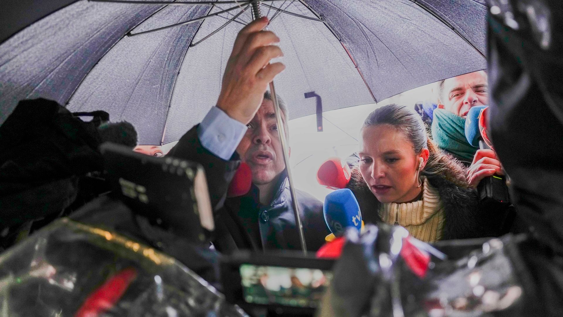 EuropaPress_7260502_ex_secretario_organizacion_psoe_santos_cerdan_llegada_juzgados_plaza