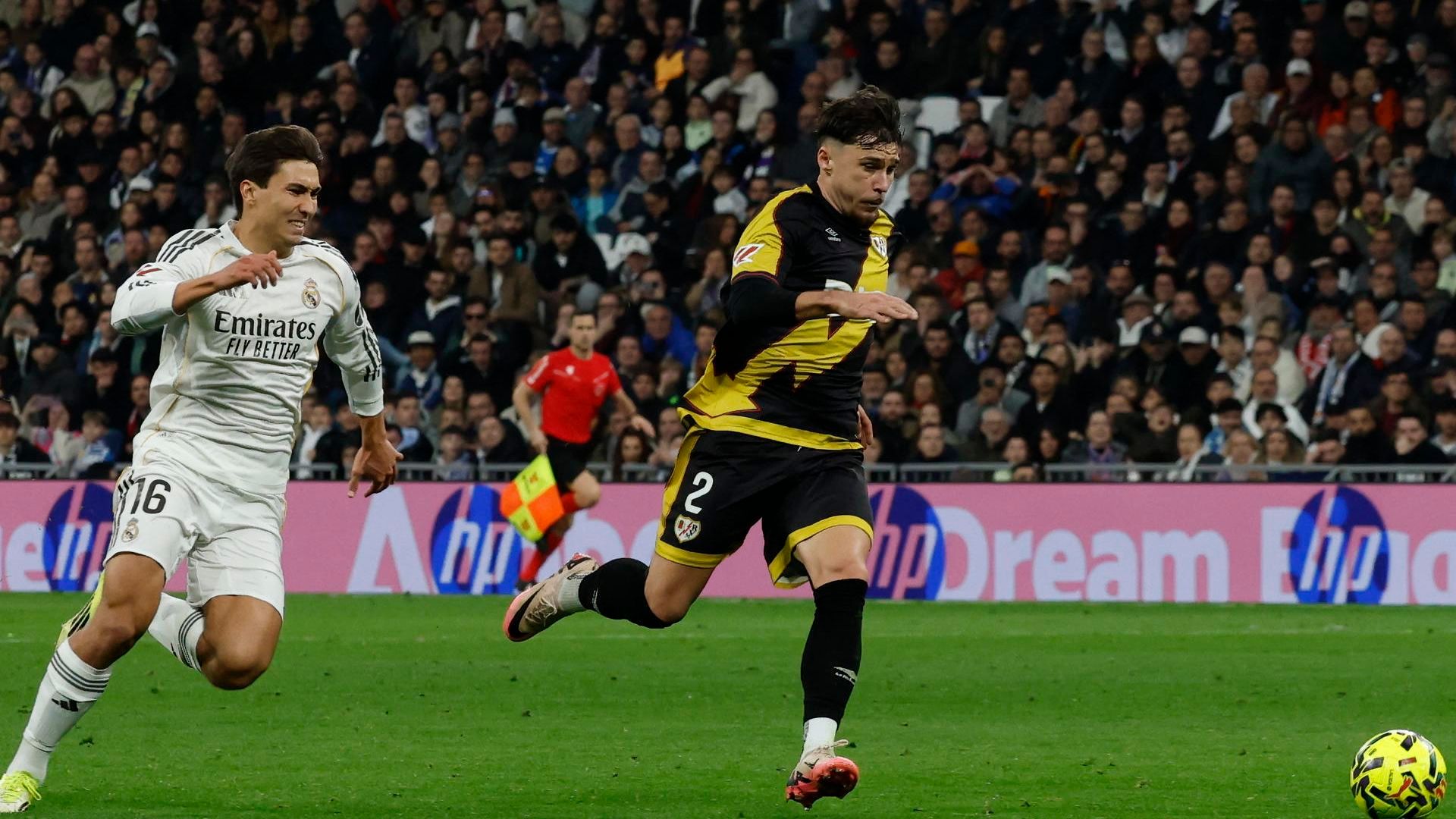 Gonzalo García corriendo detrás del Ratiu