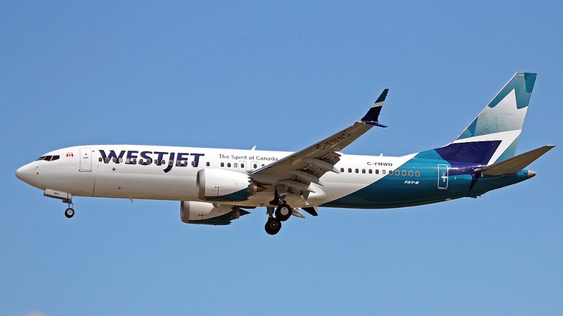 La aerolíena que ya cobra por reclinar el asiento