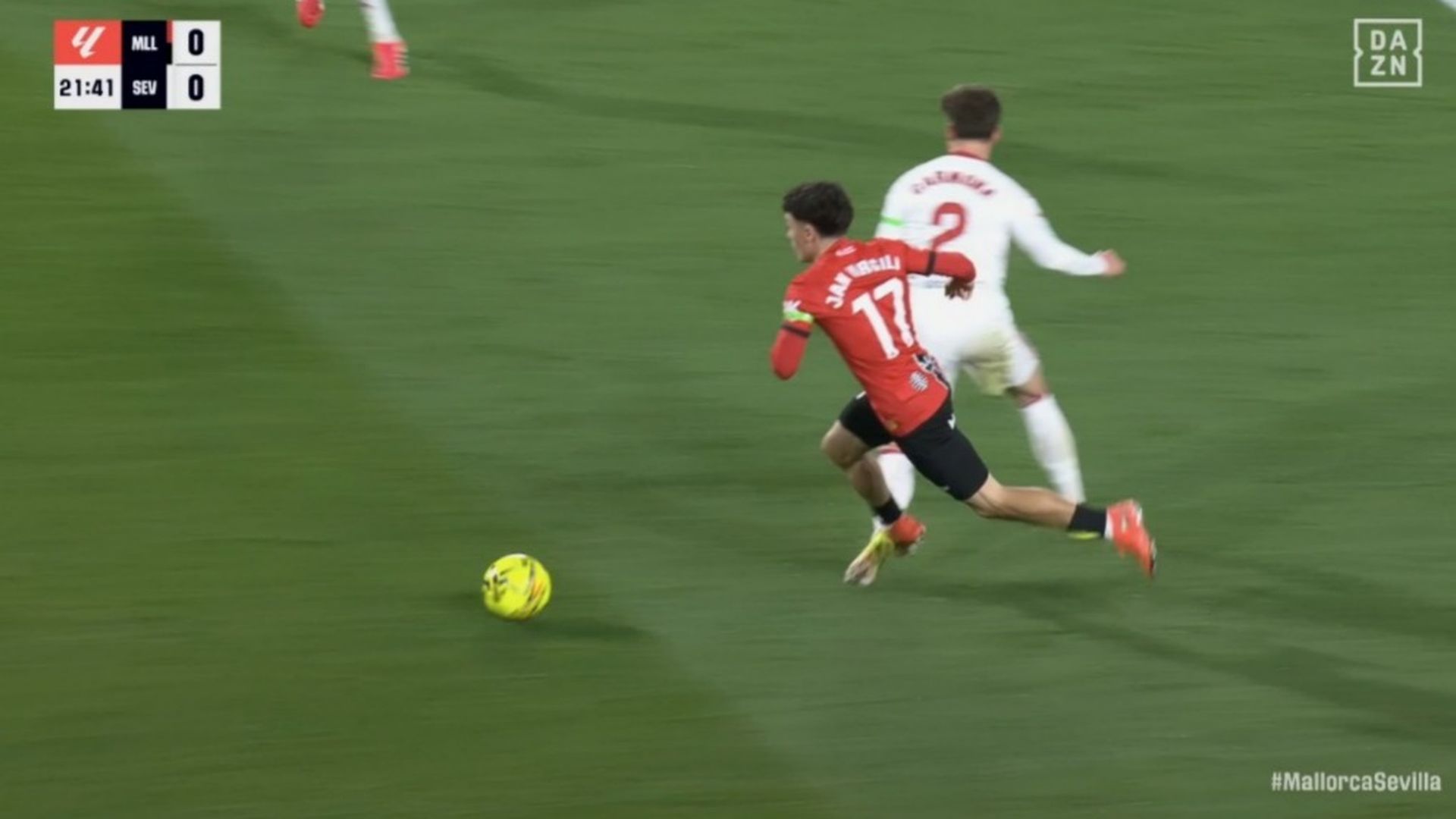 La jugada juzgada por el VAR en el Mallorca-Sevilla