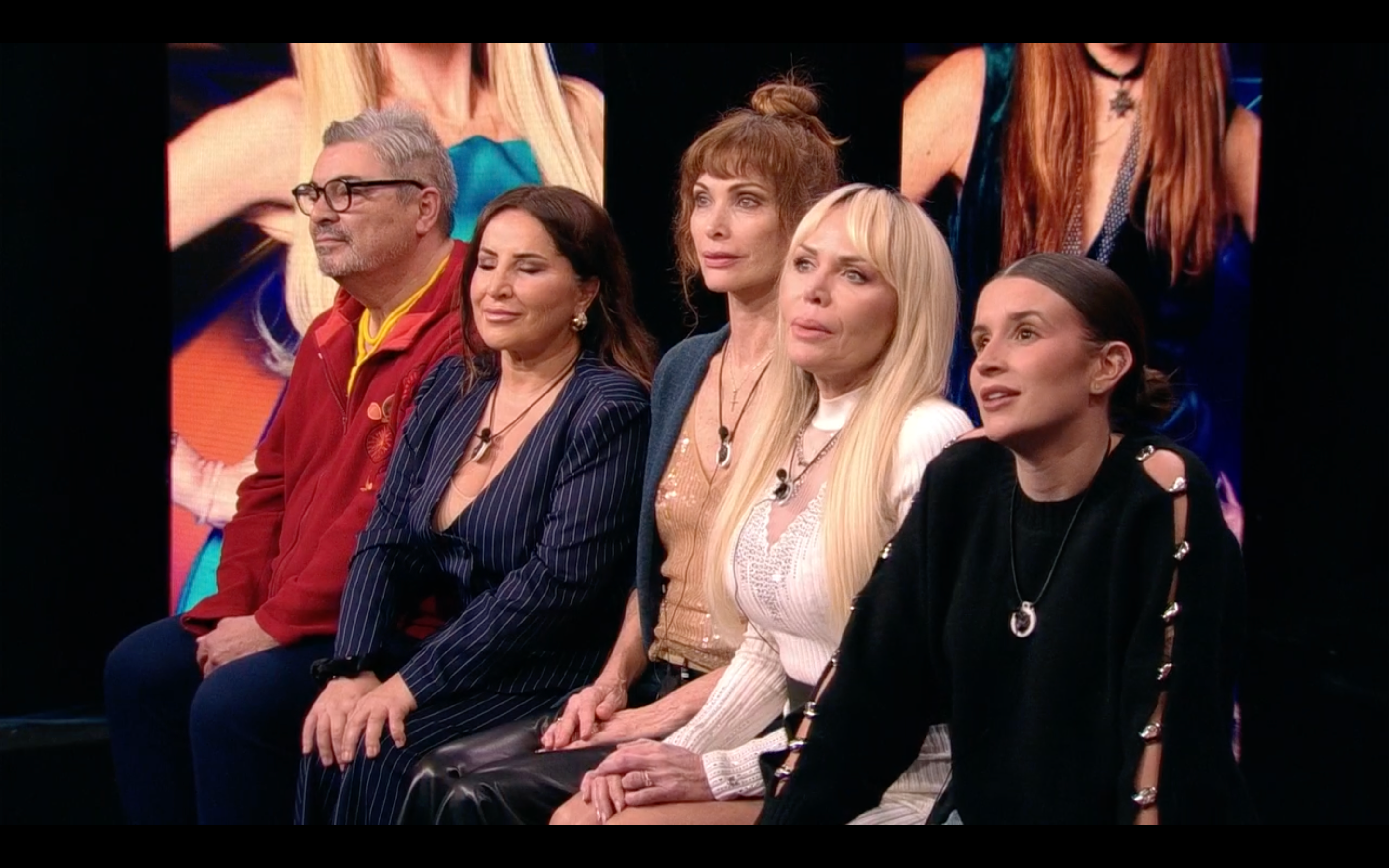 Los cinco nominados en la sala de expulsión