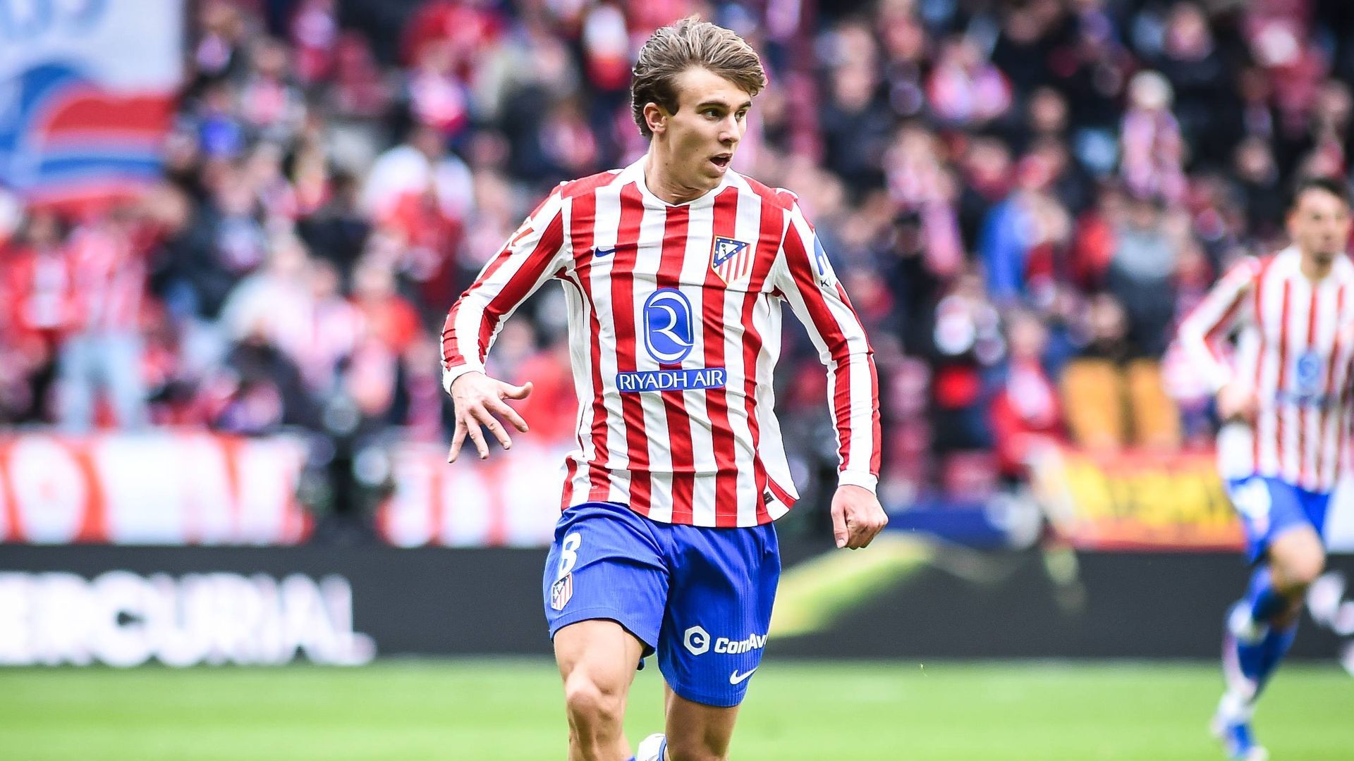 Pablo Barrios durante un partido del Atlético de Madrid
