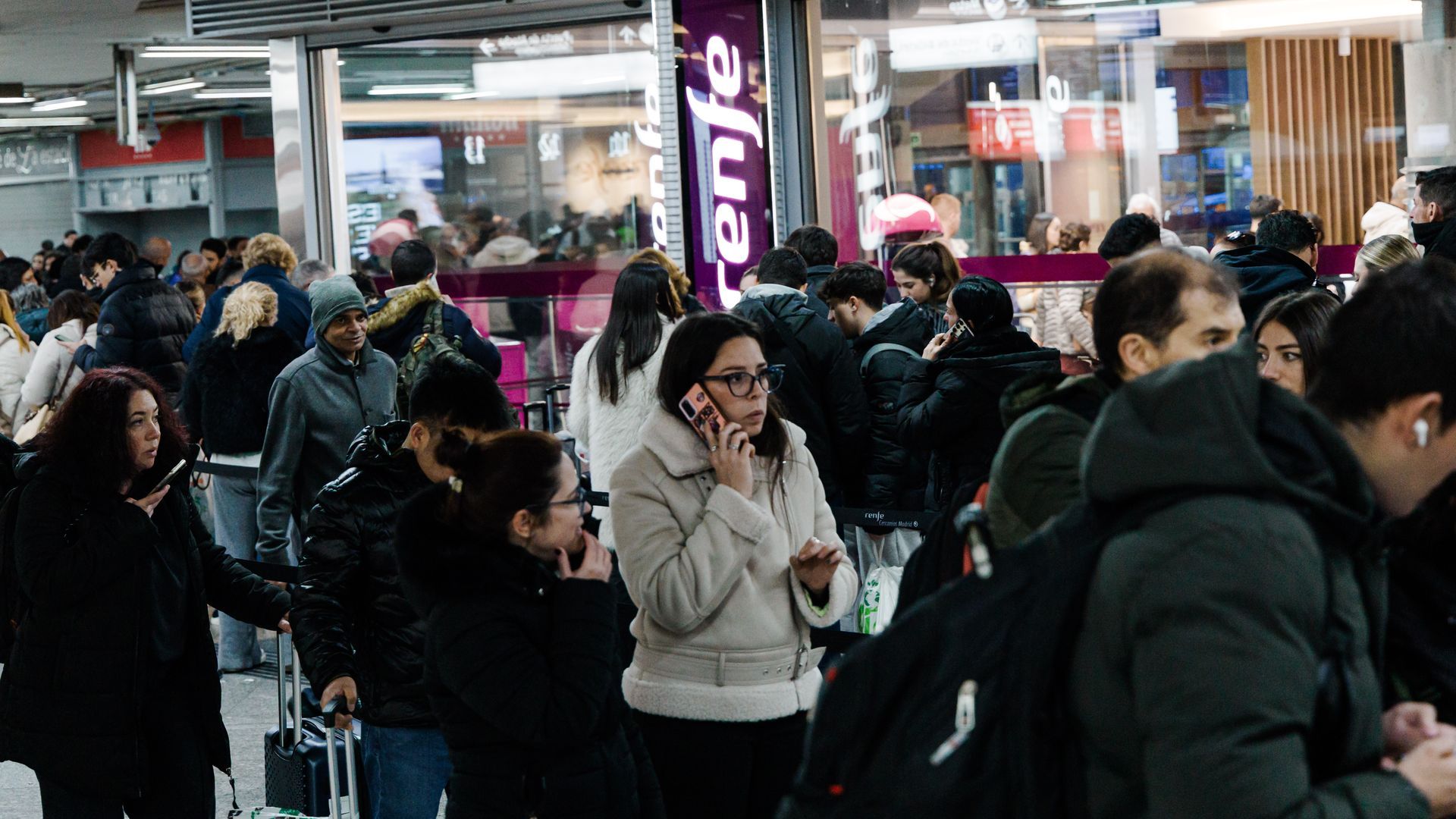 Renfe, Iryo y Ouigo cancelan trenes de alta velocidad entre Madrid y Barcelona a petición de Adif