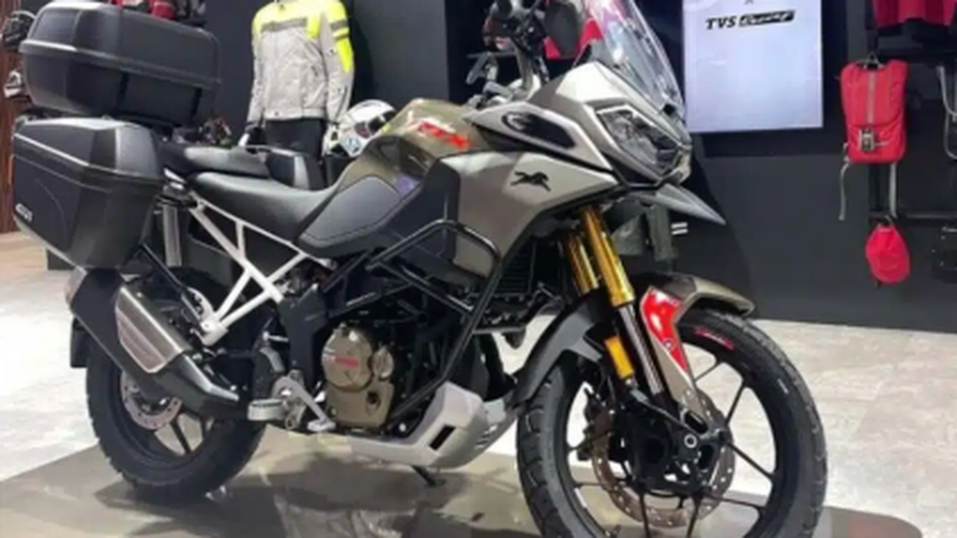 TVS Apache RTX 300