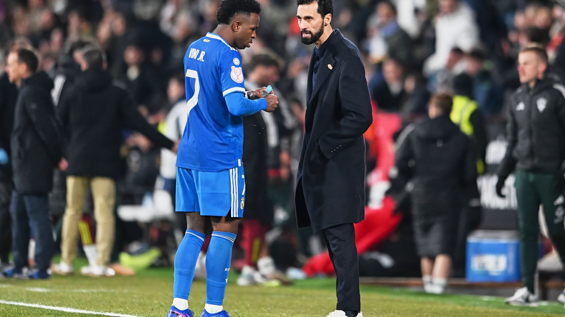 Vinicius y Álvaro Arbeloa en el partido contra el Albacete
