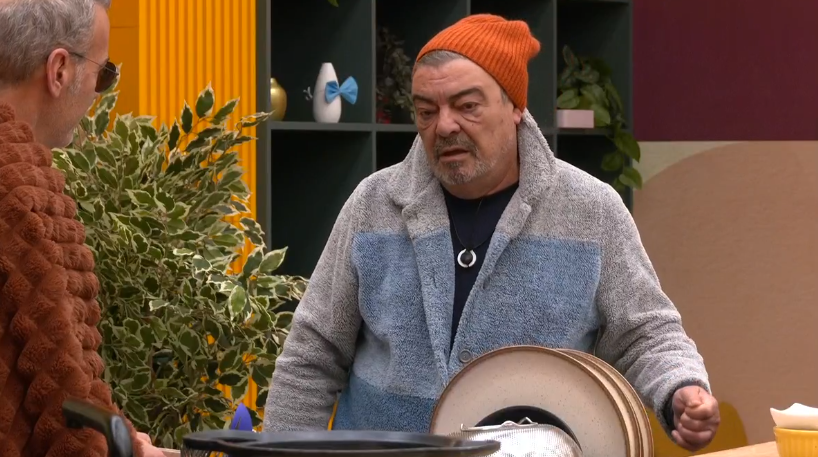 Antonio Canales habla con Carlos Lozano a primrea hora