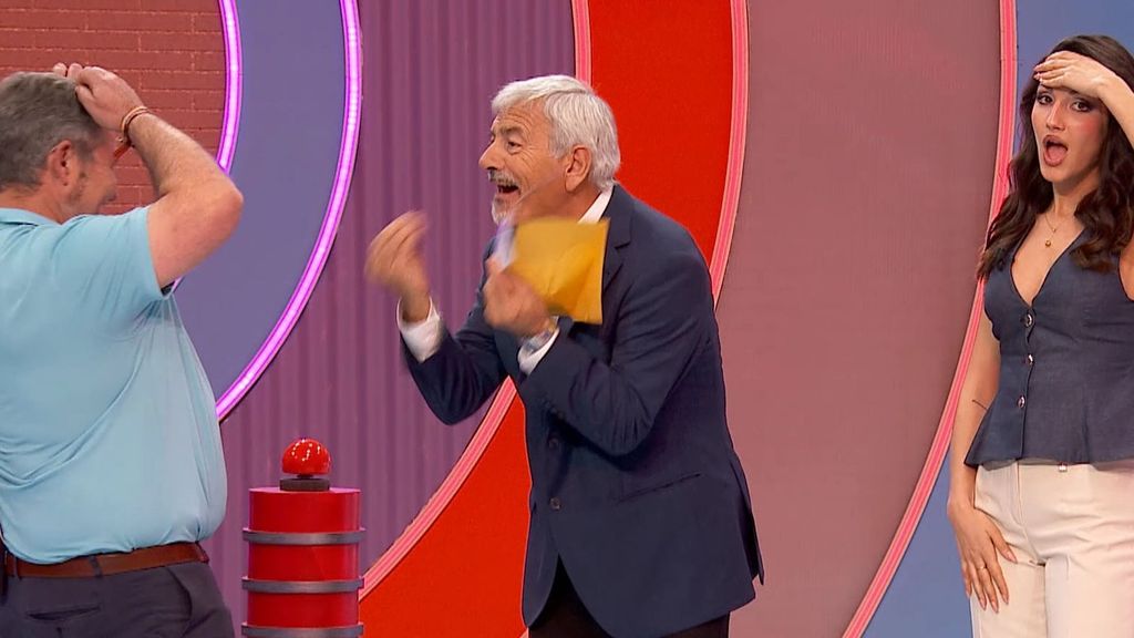 Carlos Sobera no termina de creerse el error de un concursante en 'El precio justo': ''Te lo habrías llevado''