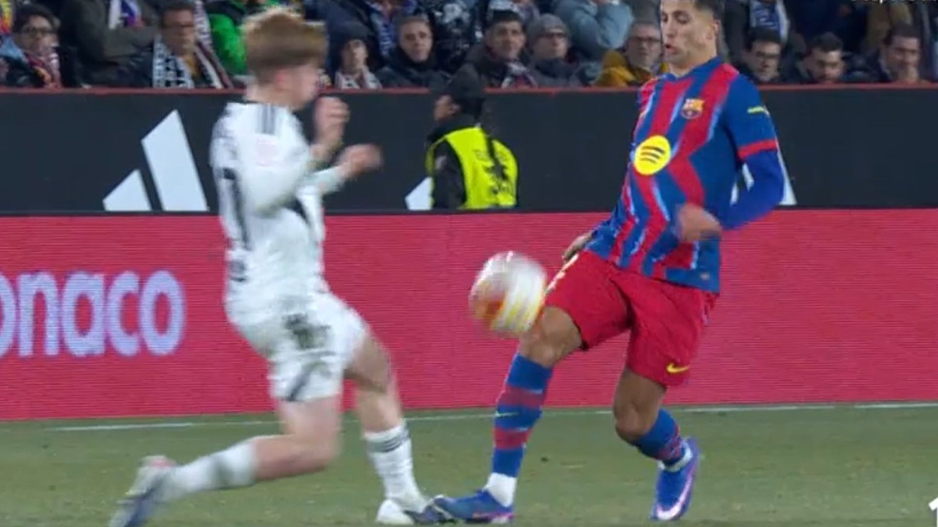 La acción de Cancelo con Bernabéu La acción de Cancelo con Bernabéu