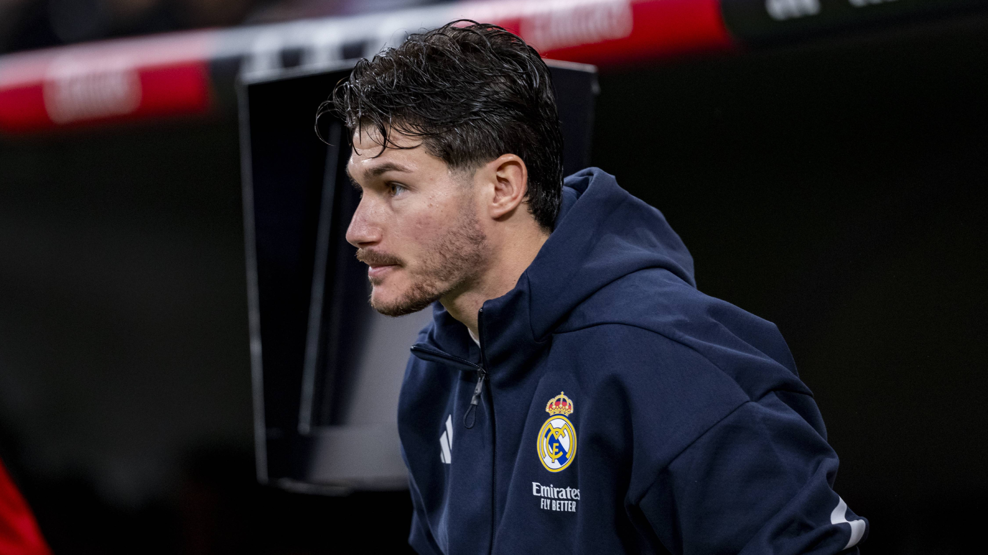 Fran García, en el banquillo del Real Madrid Fran García, en el banquillo del Real Madrid