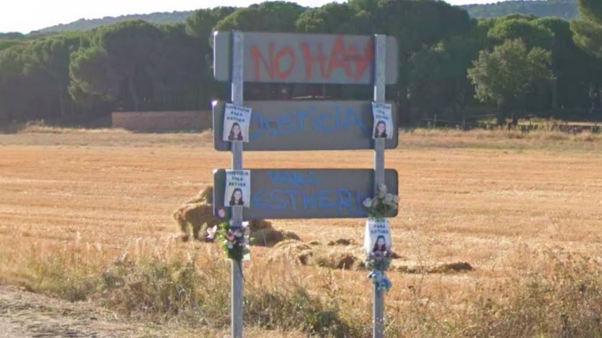 Señal en la zona del memorial a Esther López en octubre de 2025, casi cuatro años después del crimen