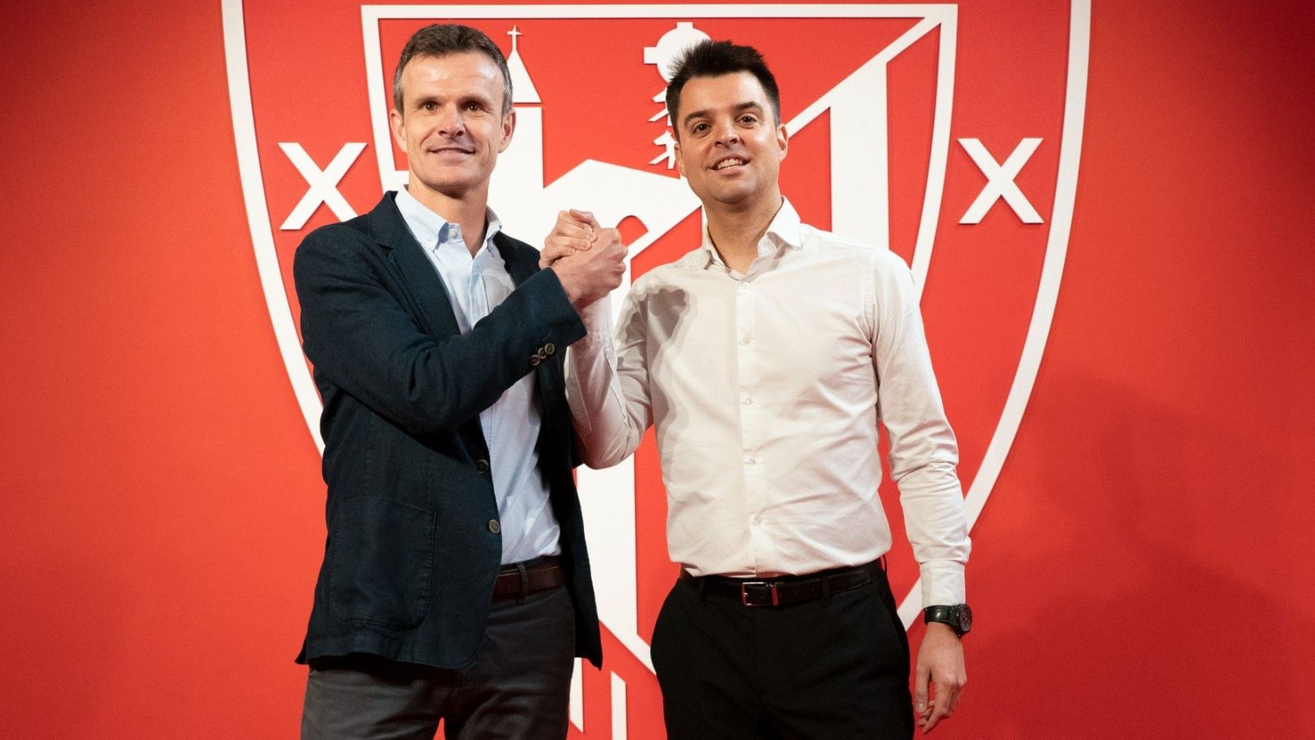 Uriarte y Mikel González posan juntos Uriarte y Mikel González posan juntos