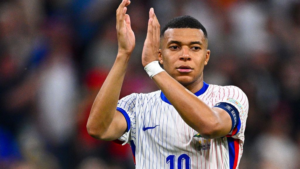 Rubén Uría defiende a Kylian Mbappé