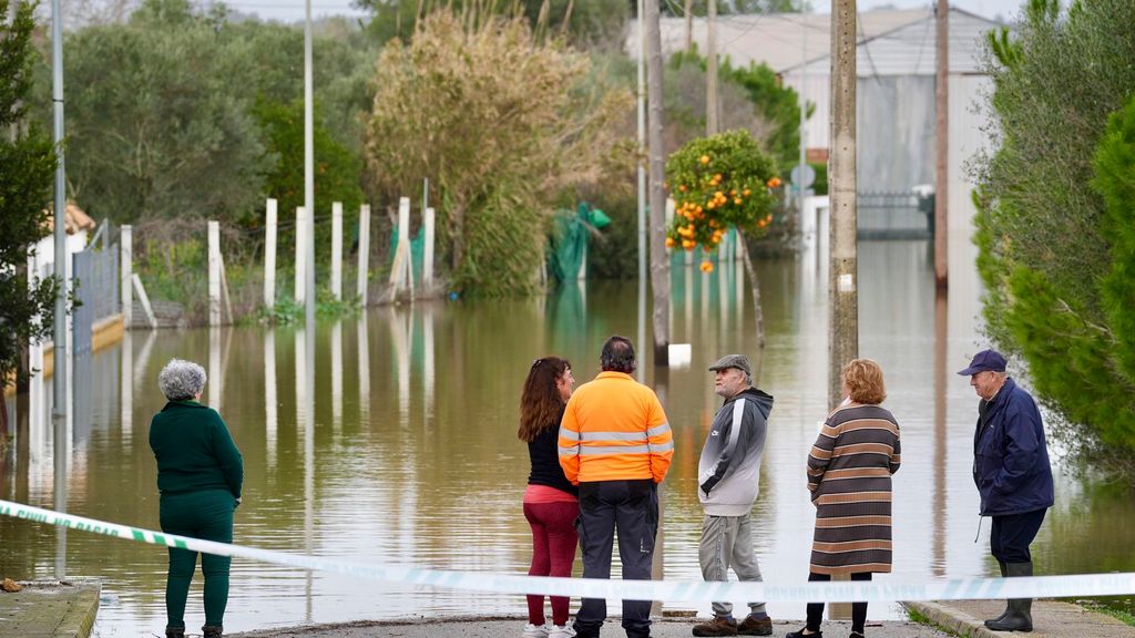 La borrasca Leonardo provoca el desalojo de más de 3.000 personas en Cádiz, Málaga y Jaén por riesgo de inundaciones