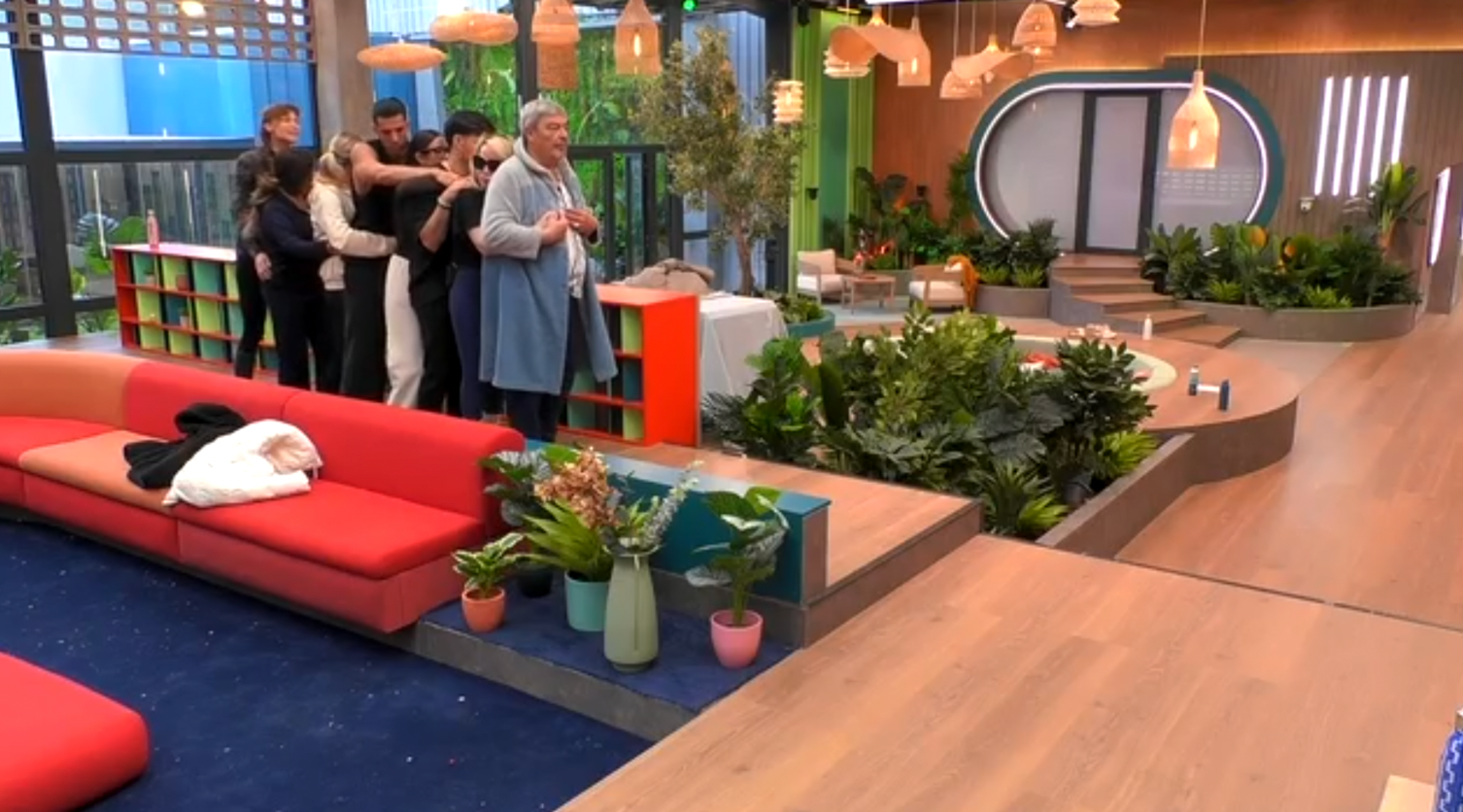 La fila en el salón