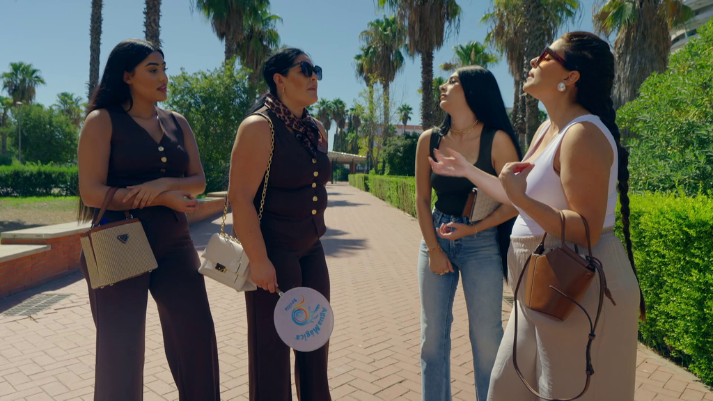 La Rebe encarga a Susi la fiesta de revelación de género de su bebé, ante el enfado de su madre