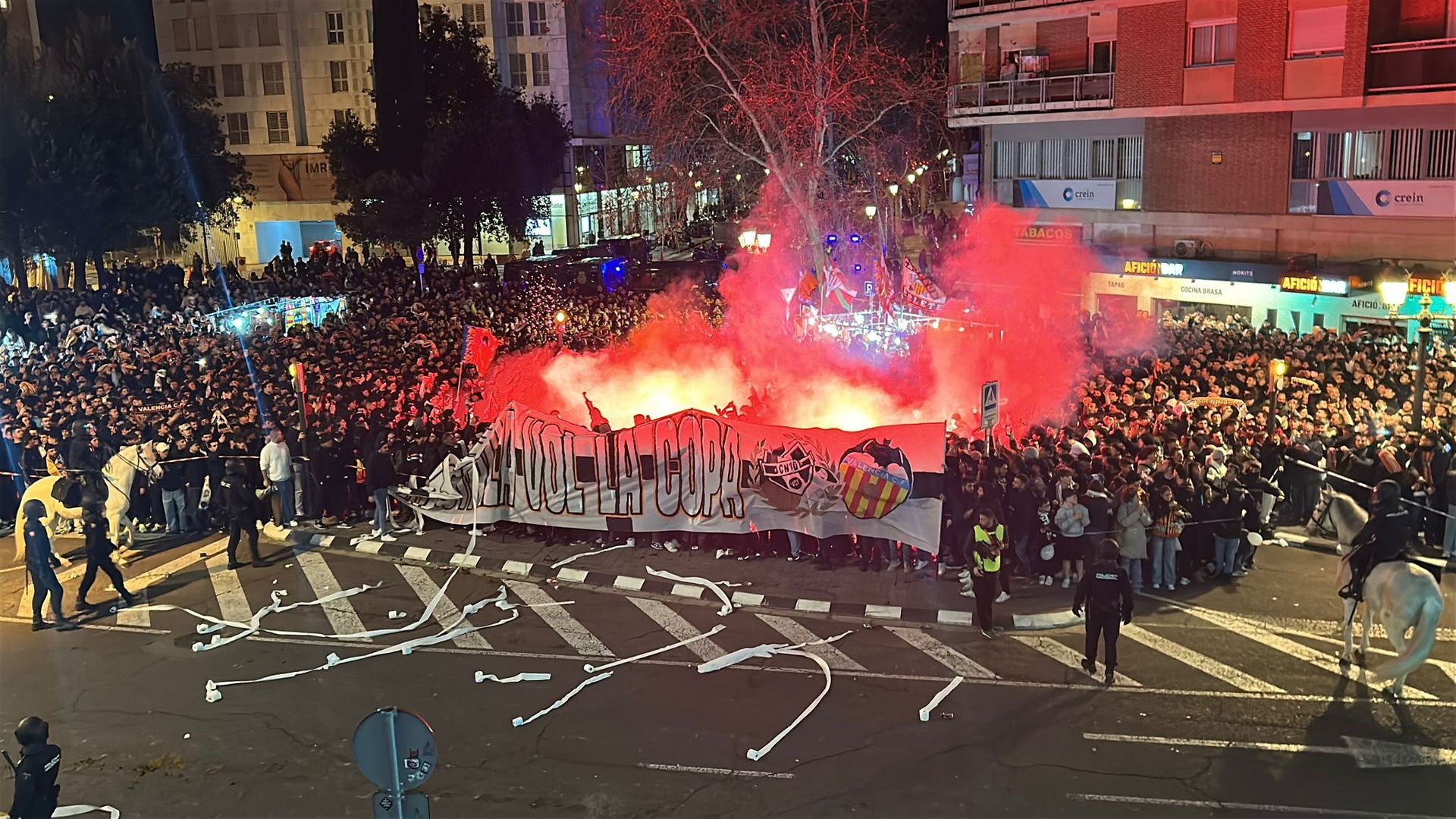 Recibimiento al Valencia CF y al Athletic en Mestalla