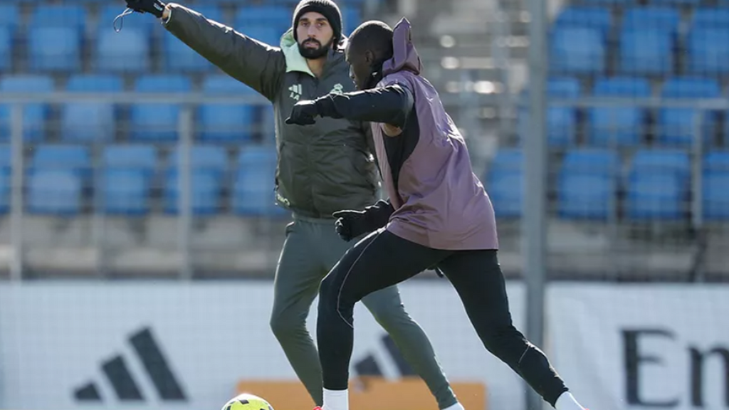 Cuatro descartes y tres dudas en la visita del Real Madrid al Valencia, con Trent y Mendy preparados para volver