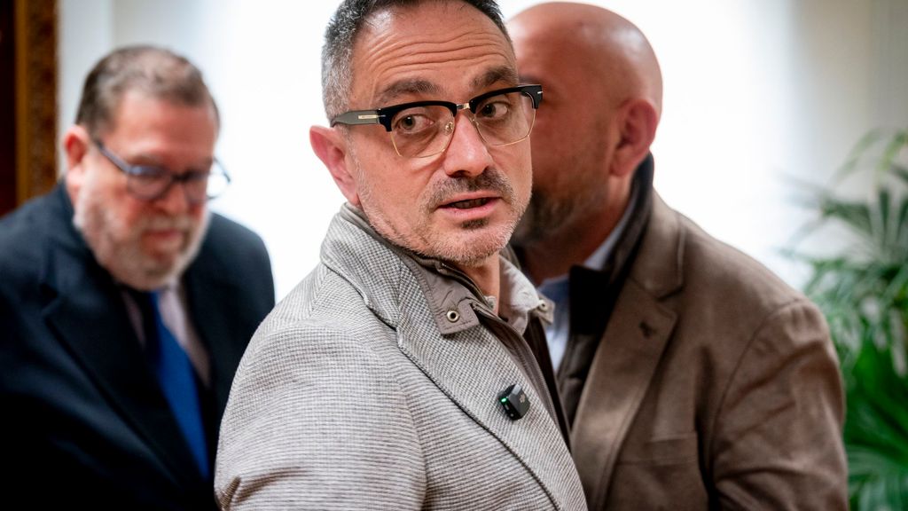 El alcalde de Móstoles rechaza dimitir tras ser acusado de acoso sexual y lo atribuye a una venganza