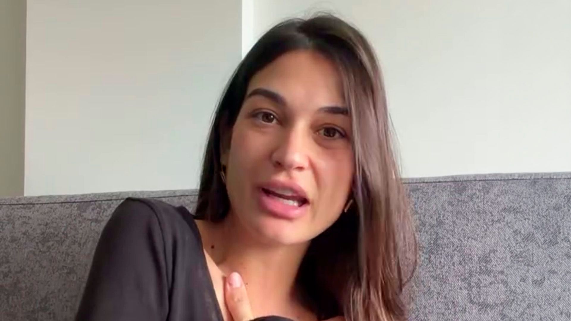 Estela Grande explica el método de lactancia que utiliza con sus dos hijos Estela Grande explica el método de lactancia que utiliza con sus dos hijos