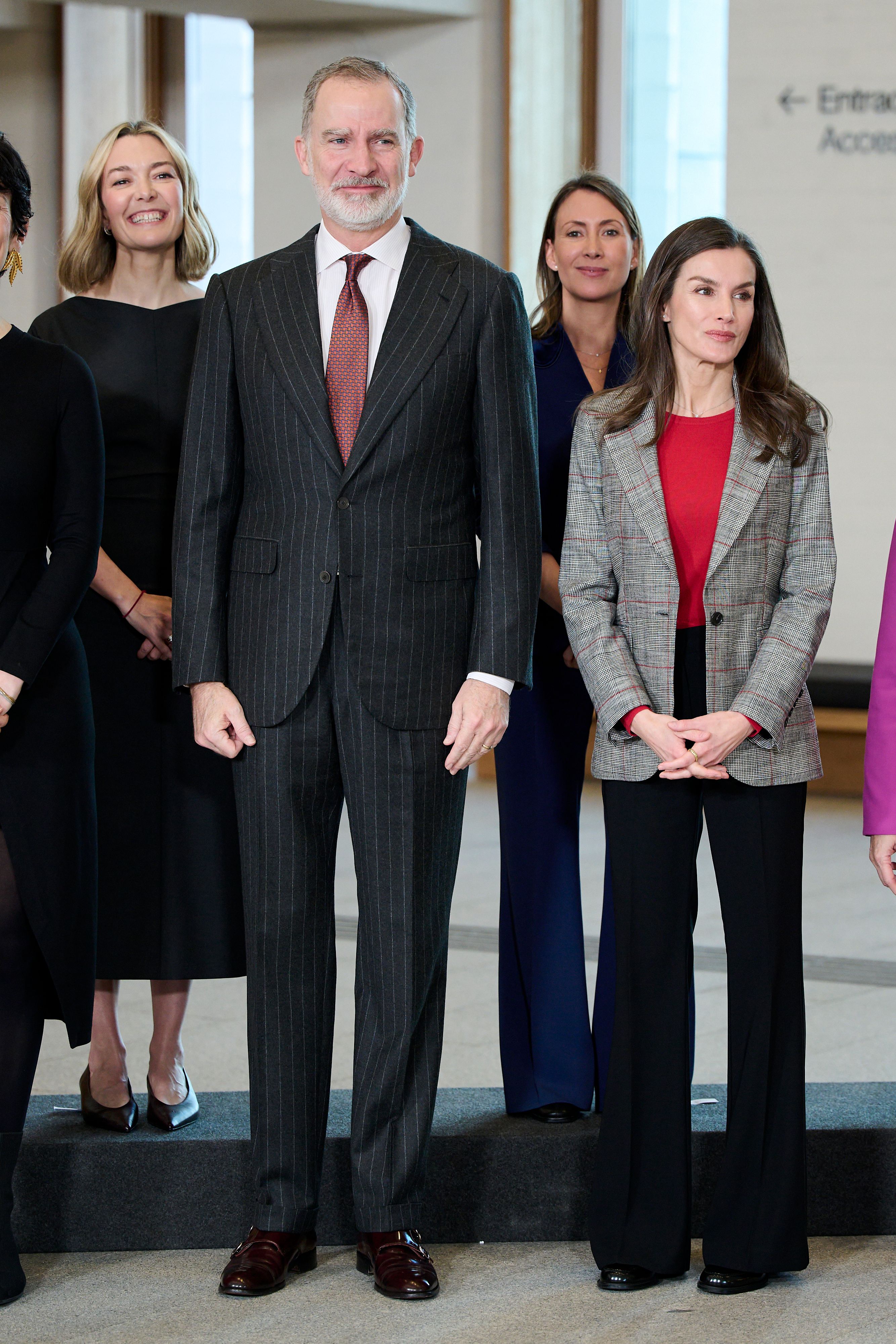Los reyes junto a Marta Ortega en la reunión del Real Patronato de la Galería de las Colecciones Reales,