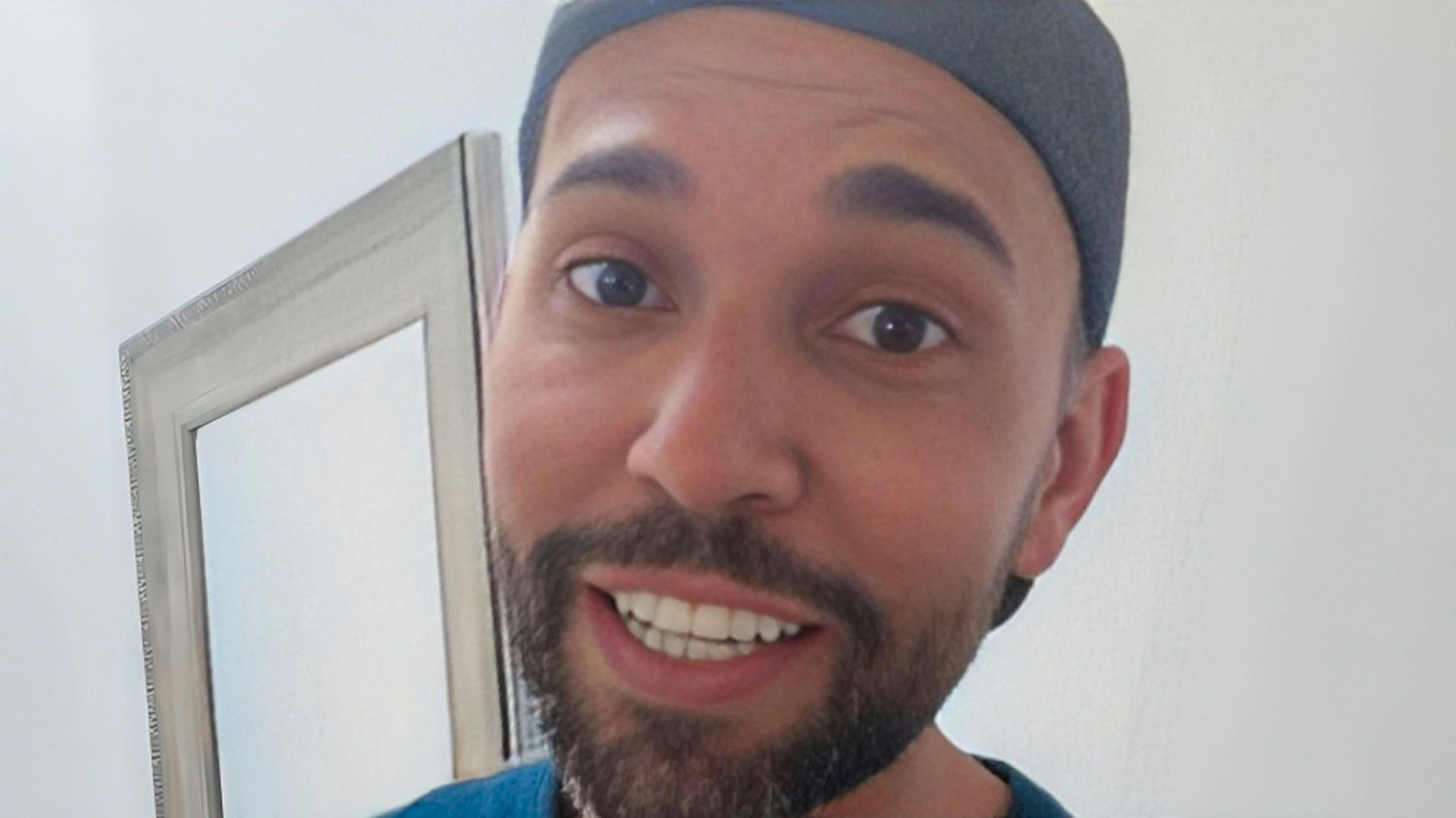 Omar Sánchez explica el motivo médico que lo ha llevado de viaje a Madrid