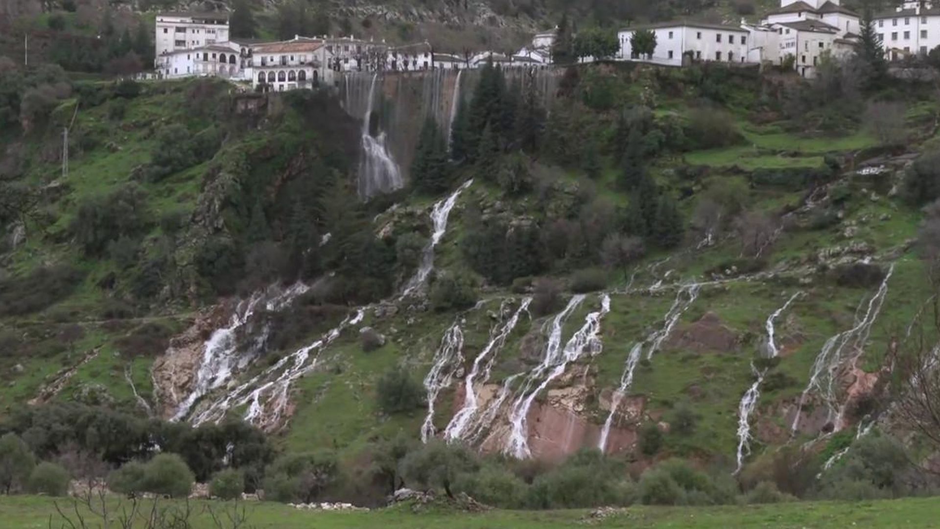 Última hora del temporal Leonardo | Cinco desaparecidos por la borrasca, siete heridos y miles de personas desalojadas en Andalucía