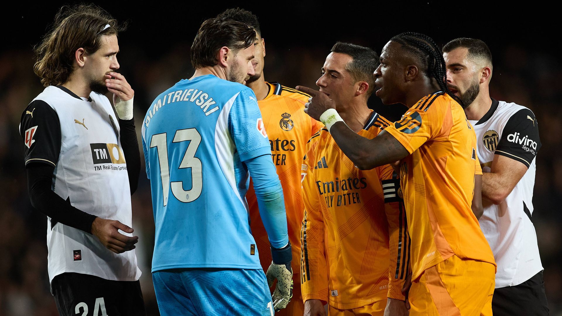 Vinicius en un Valencia vs Real Madrid