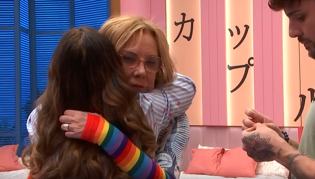 Abrazo de la paz Belén-Raquel