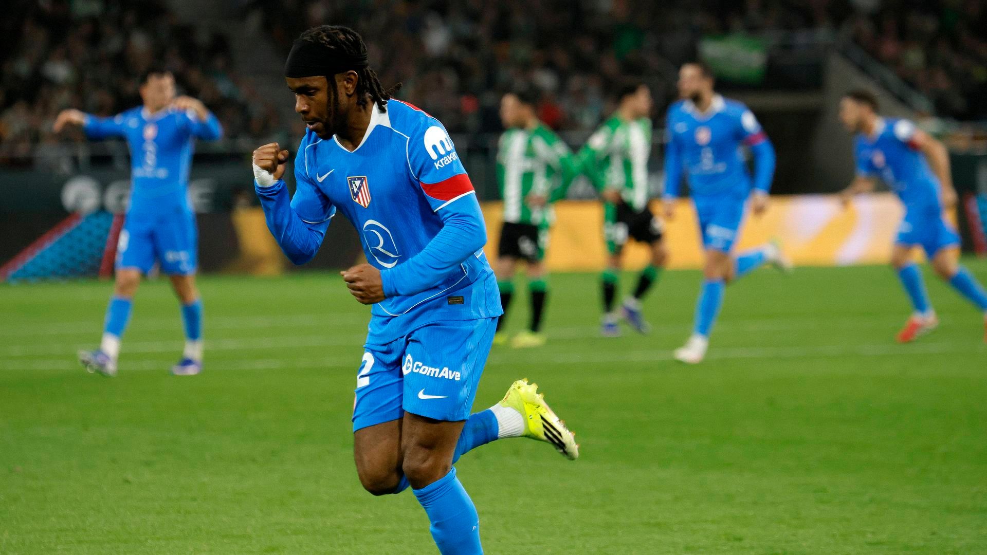 Ademola Lookman durante un partido del Atlético de Madrid