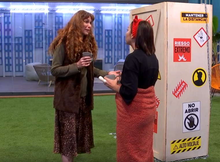 Anita departe con Cristina