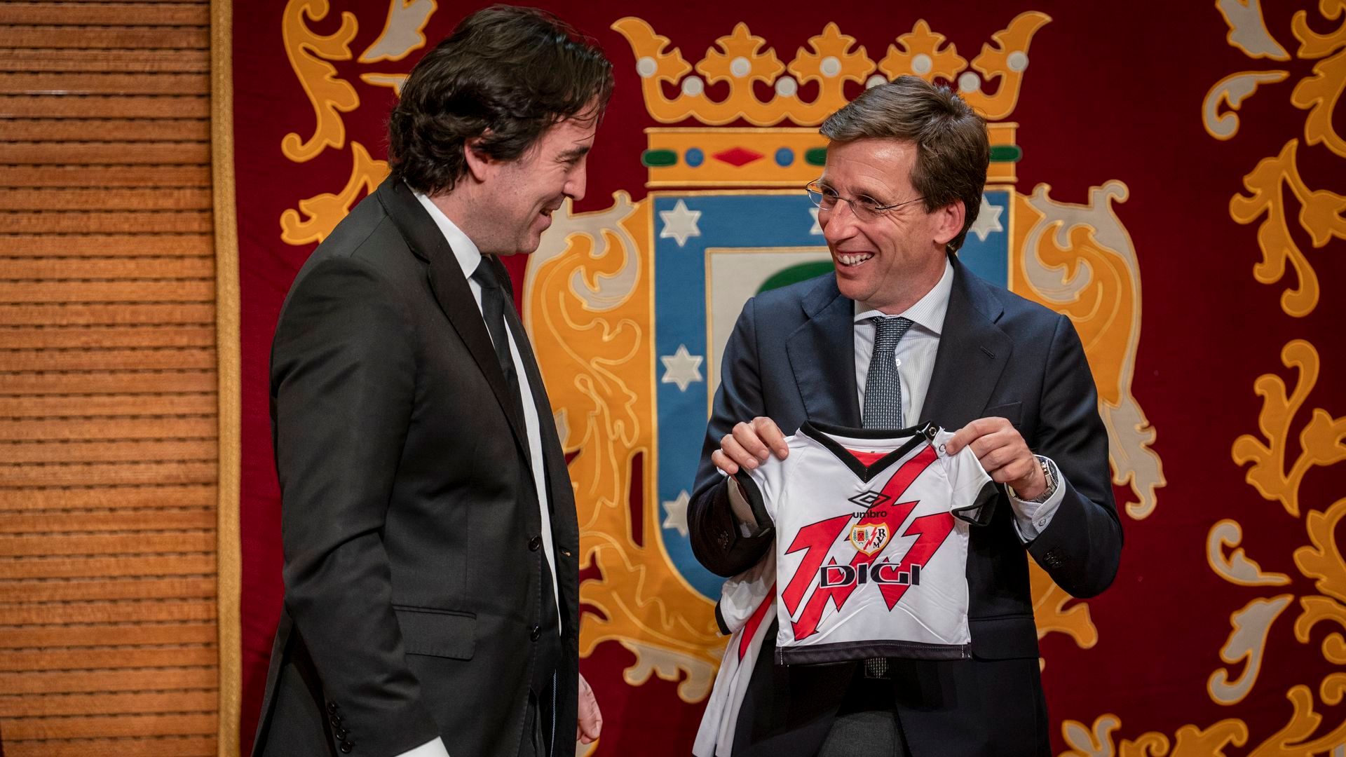 Martín Presa junto a Almeida